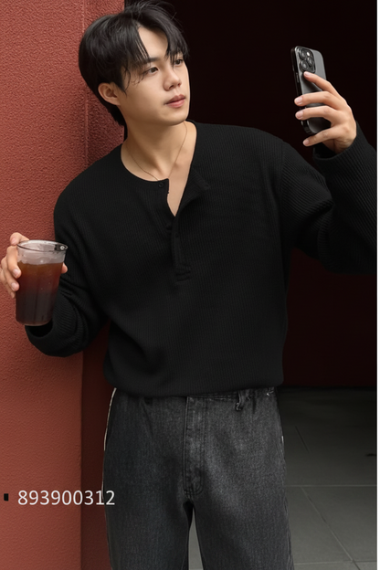 Waffle Knit V-Notch Oversized T-Shirt – Black